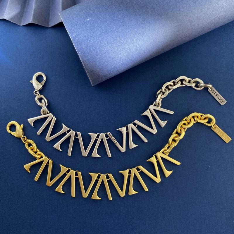 Versace bracelet 11yxx05